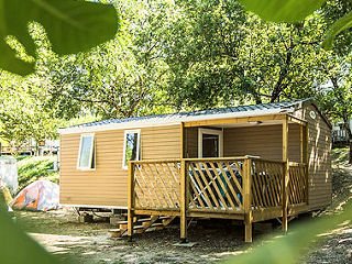 Camping les Chênes à Chauzon **
