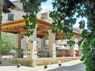 Bourg de Vallon Pont d'Arc en Ardèche